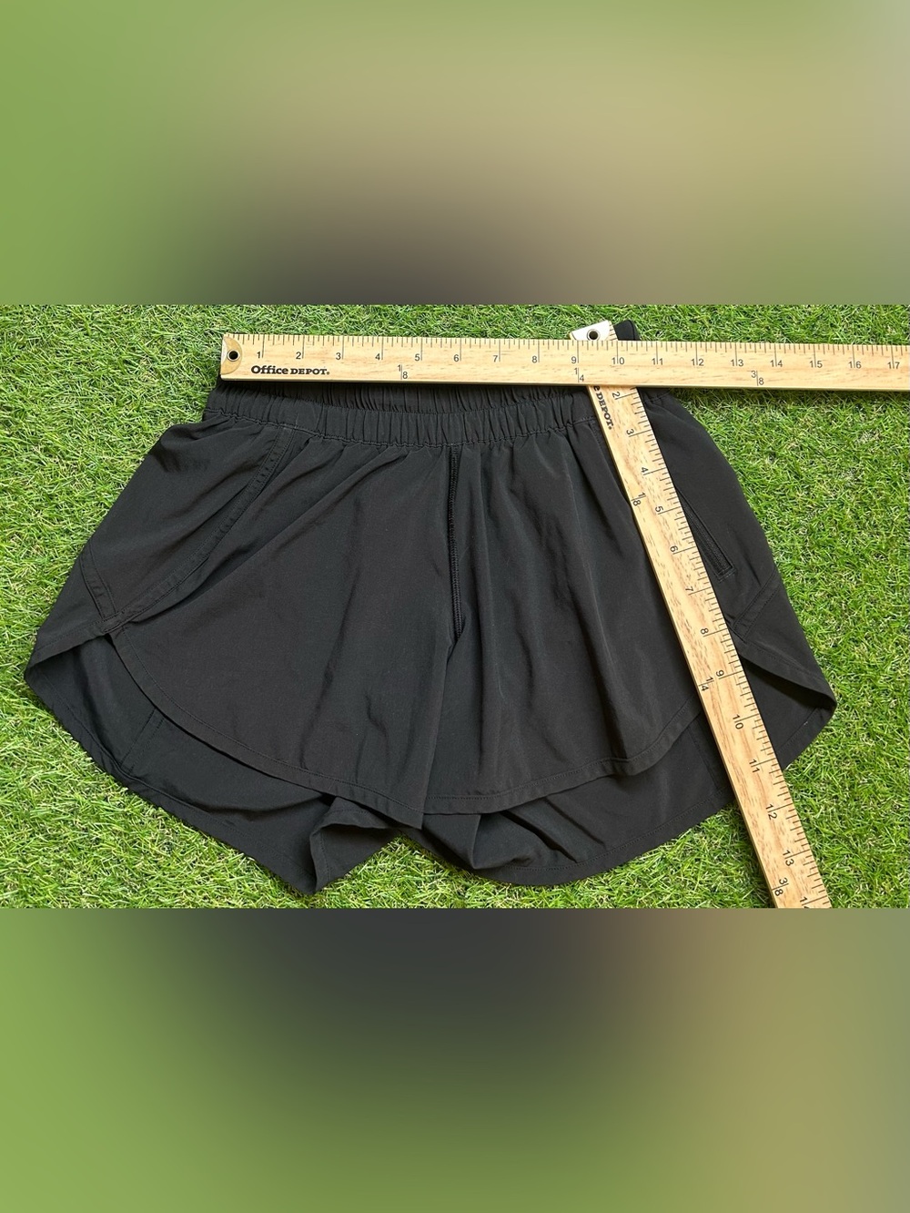 lululemon athletica Black Women's Athletic Shorts with Zip Pocket - Picture 3 of 4